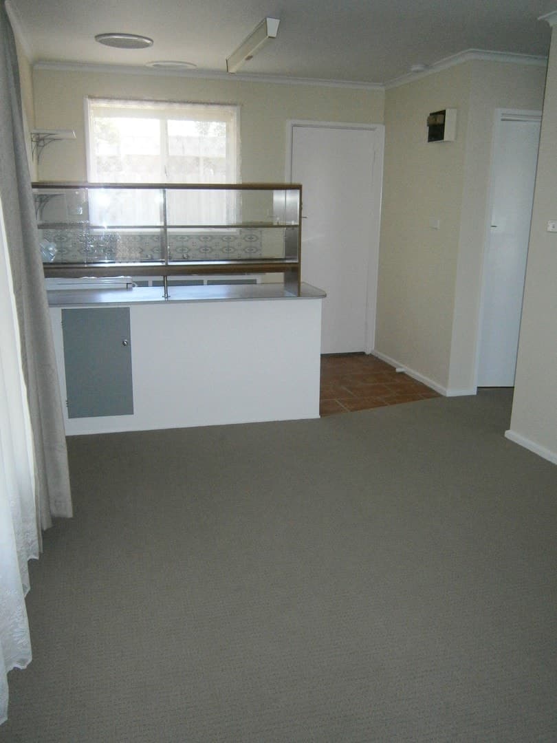 1/5 Evans StreetSunbury, VIC 3429  - Leased, Sunbury - Thumbnail 2