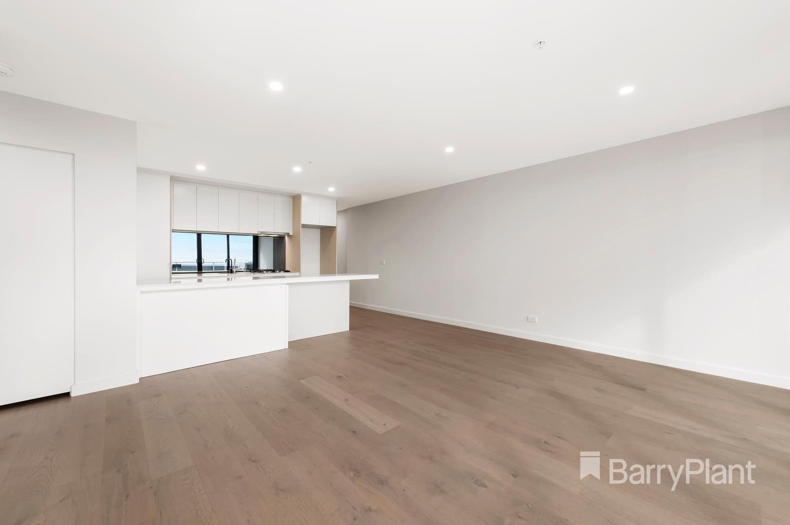 1016/600 Doncaster RoadDoncaster, VIC 3108  - Leased, Doncaster - Thumbnail 2
