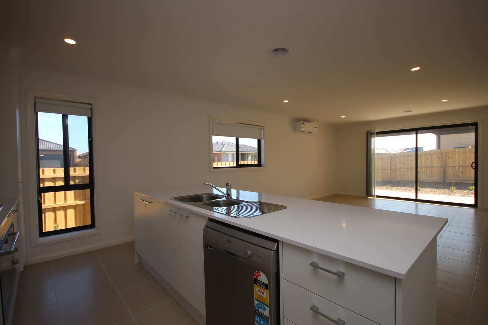 10 Spoonbill DriveArmstrong Creek, VIC 3217  - Leased, Armstrong Creek - Thumbnail 4