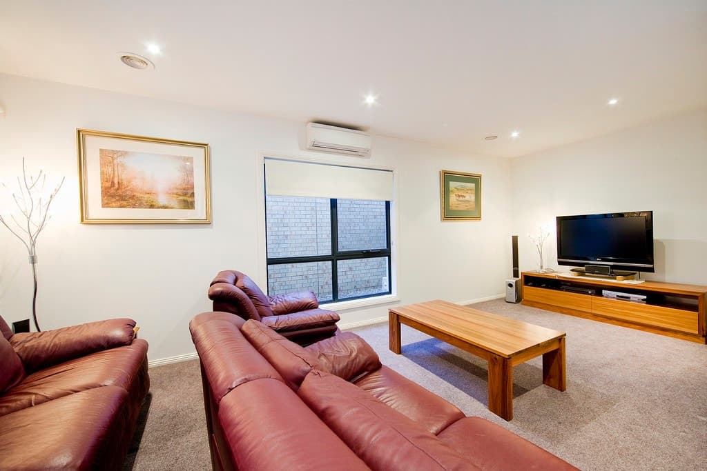 8 Tournament DriveSanctuary Lakes, VIC 3030  - Leased, Sanctuary Lakes - Thumbnail 7