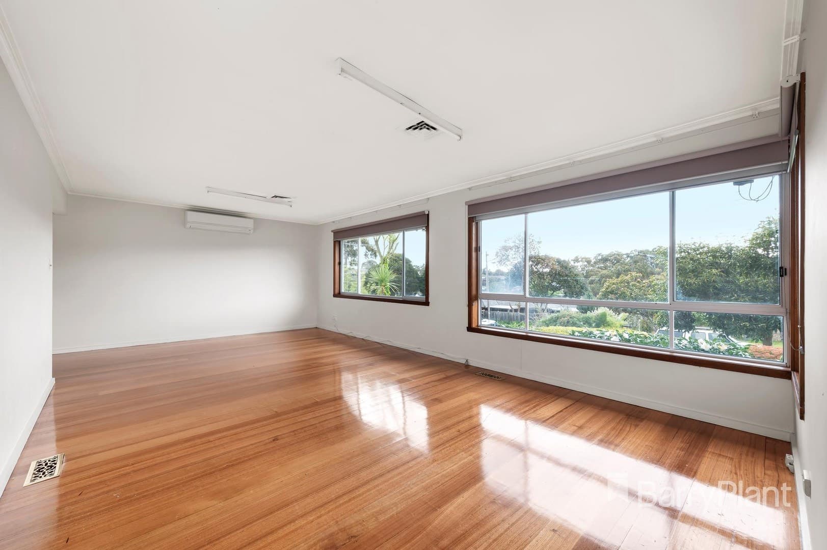 34 Brindy CrescentDoncaster East, VIC 3109  - Leased, Doncaster East - Thumbnail 2