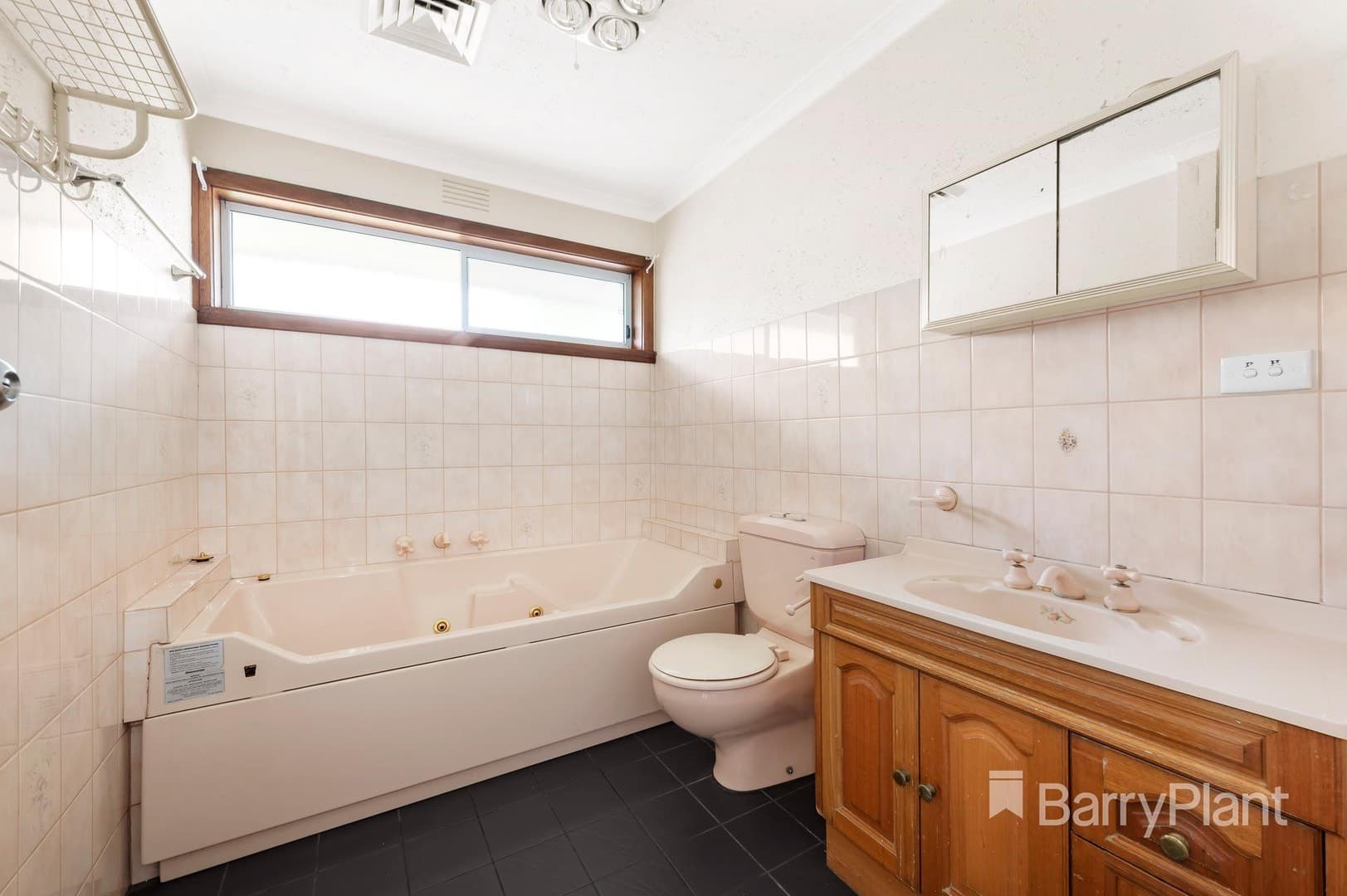 34 Brindy CrescentDoncaster East, VIC 3109  - Leased, Doncaster East - Thumbnail 4