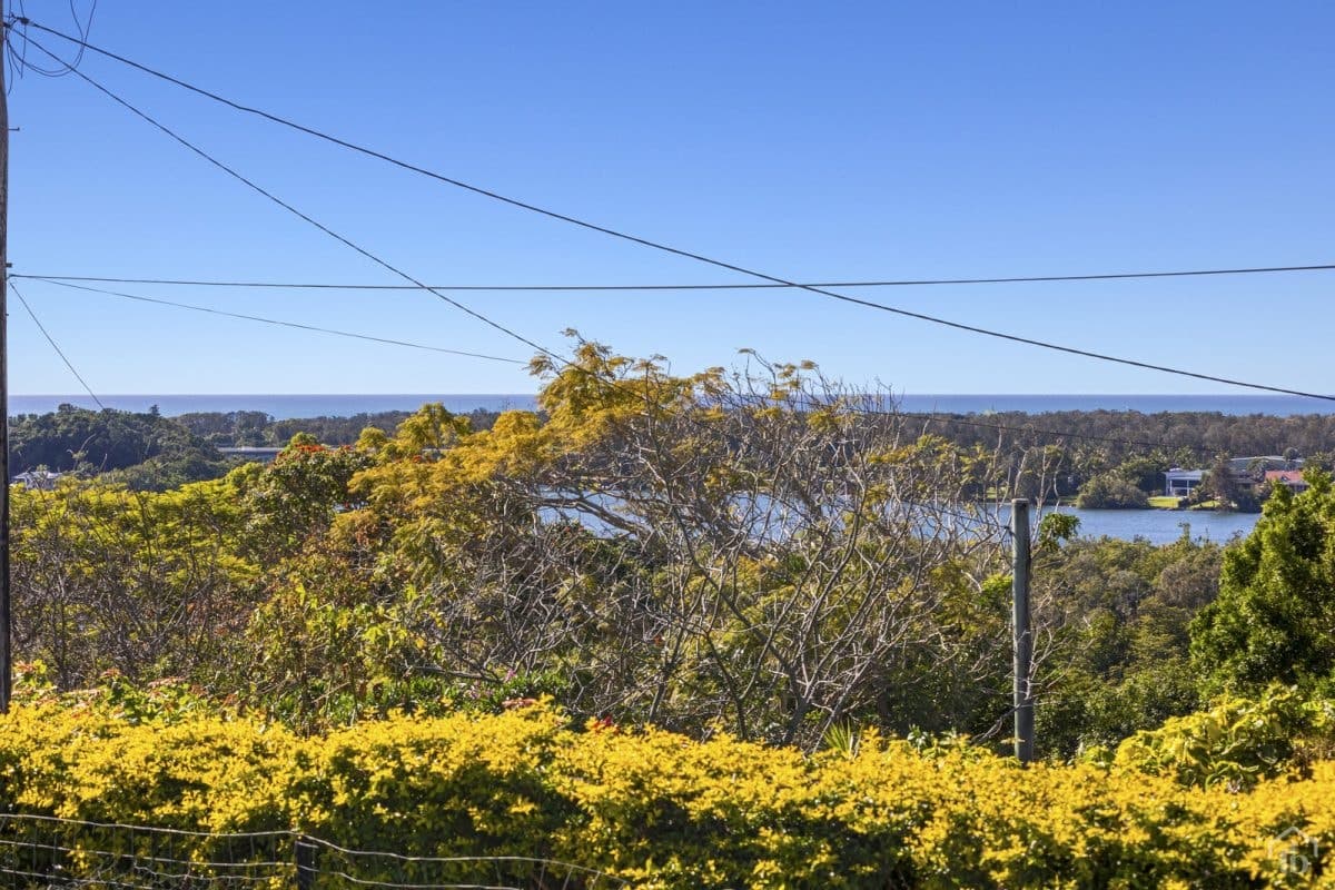 1 Clifford Crescent, Banora Point NSW 2486, Banora Point - Image 1
