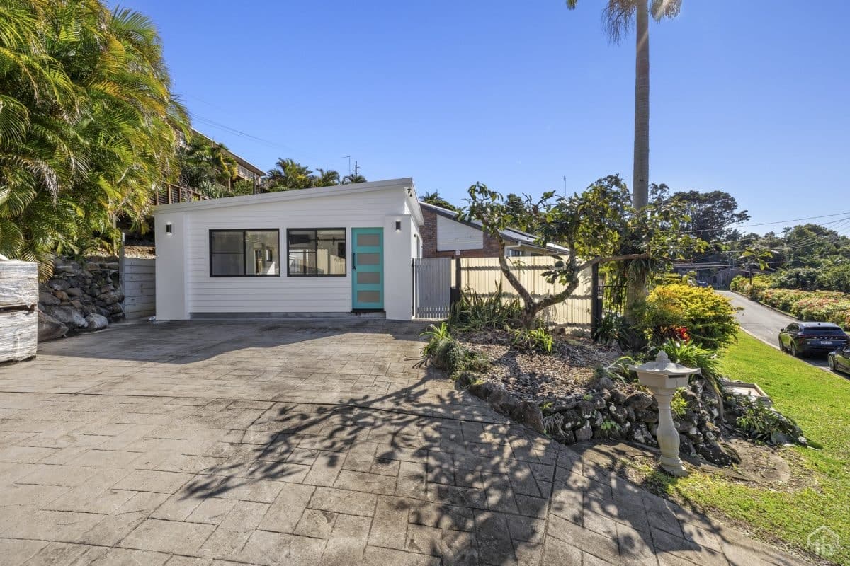 1 Clifford Crescent, Banora Point NSW 2486, Banora Point - Thumbnail 2