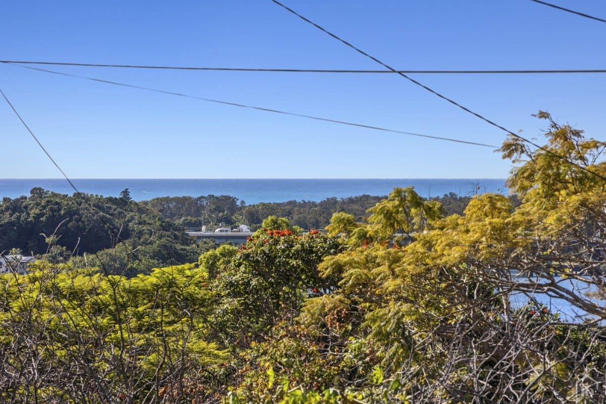 1 Clifford Crescent, Banora Point NSW 2486, Banora Point - Thumbnail 4