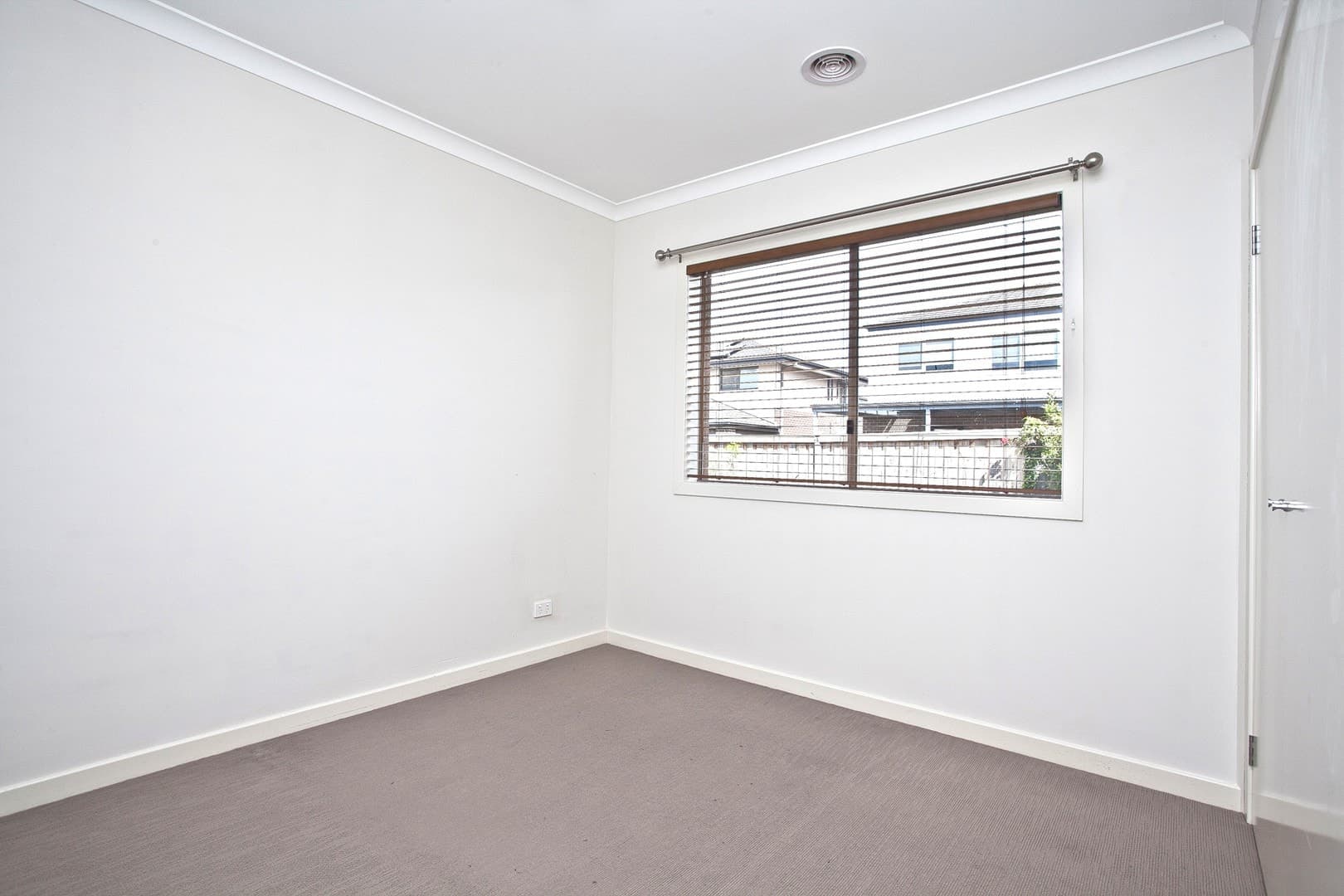 27 Annecy BoulevardFraser Rise, VIC 3336  - Leased, Fraser Rise - Thumbnail 3