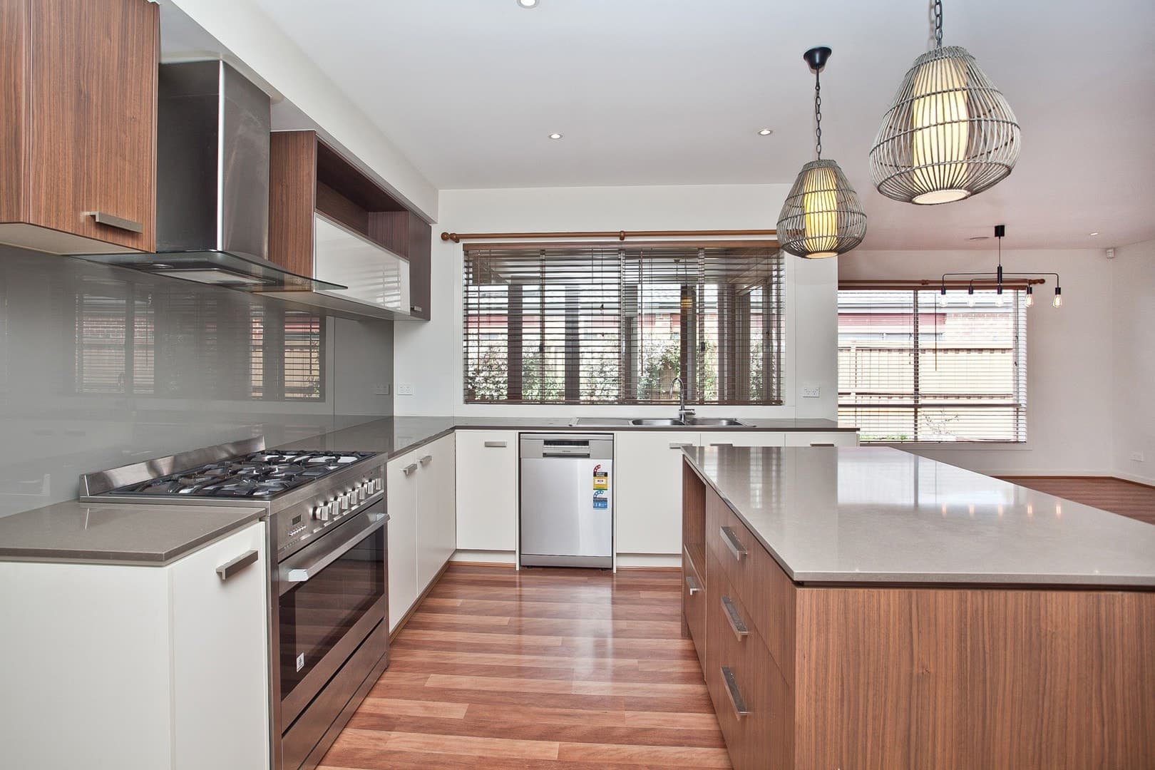 27 Annecy BoulevardFraser Rise, VIC 3336  - Leased, Fraser Rise - Thumbnail 7