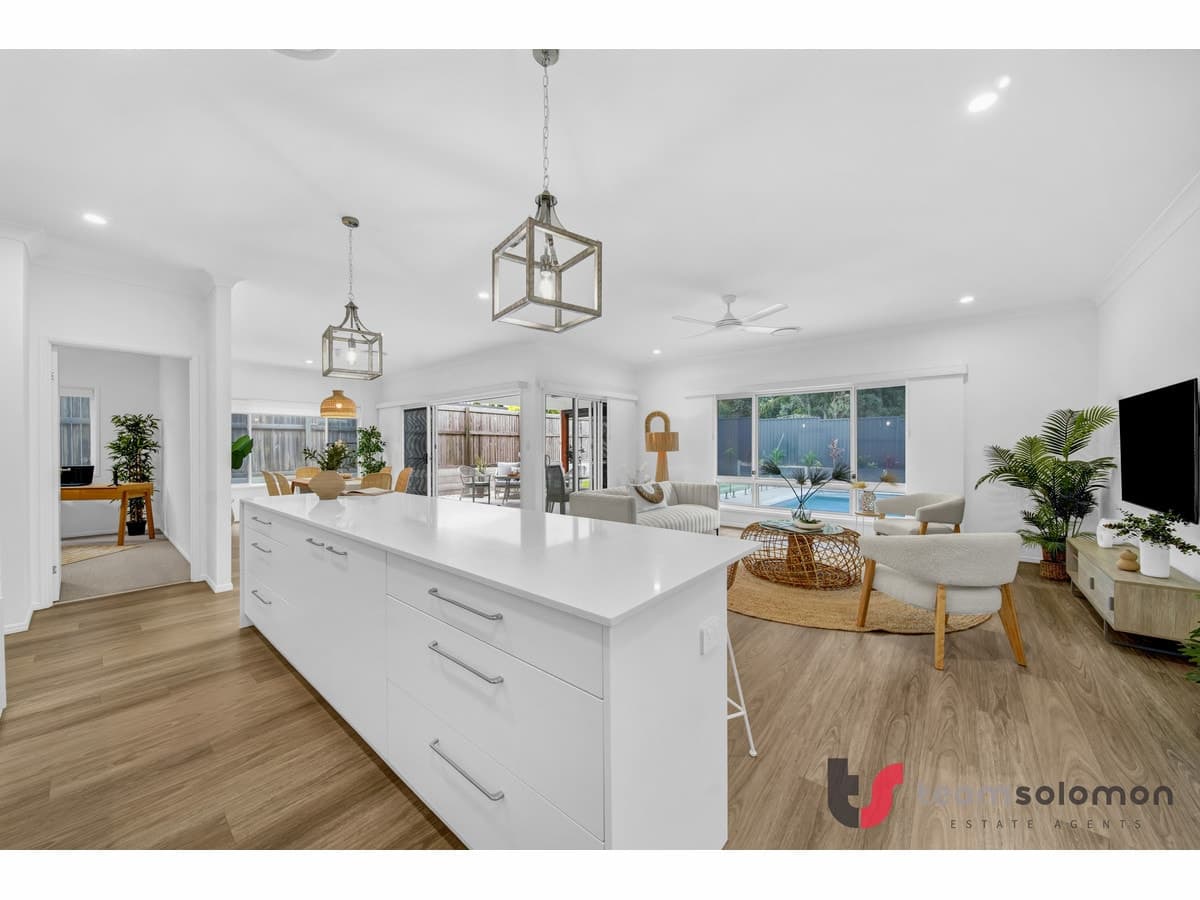 30 Paranka Drive North, Cleveland, Cleveland - Thumbnail 8