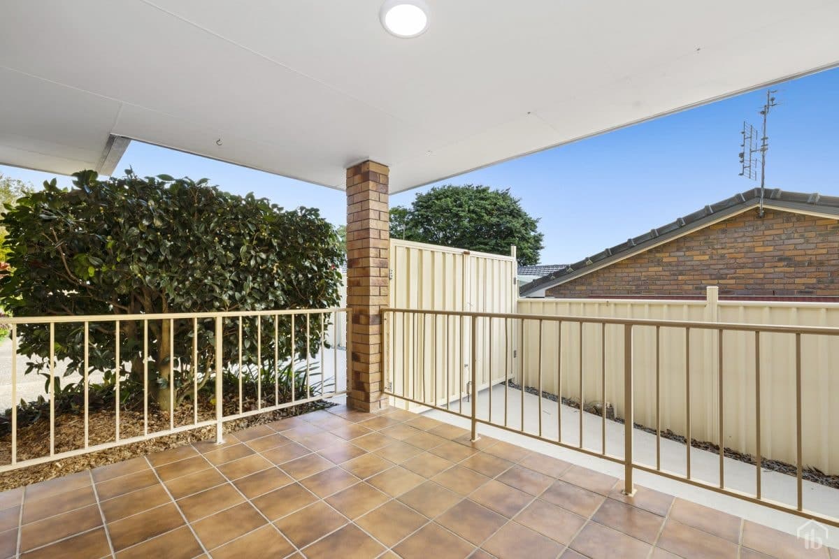 2/4 Muirfield Place, Banora Point NSW 2486, Banora Point - Thumbnail 2