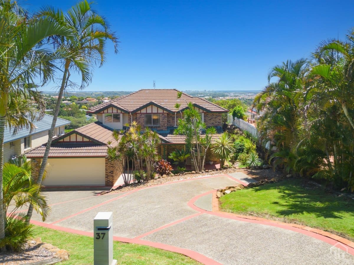 37 Lochlomond Drive, Banora Point NSW 2486, Banora Point - Thumbnail 4