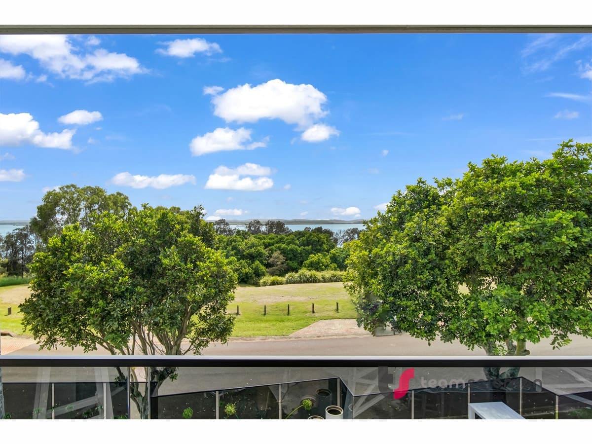 3 Wilson Esplanade, Redland Bay, Redland Bay - Thumbnail 3