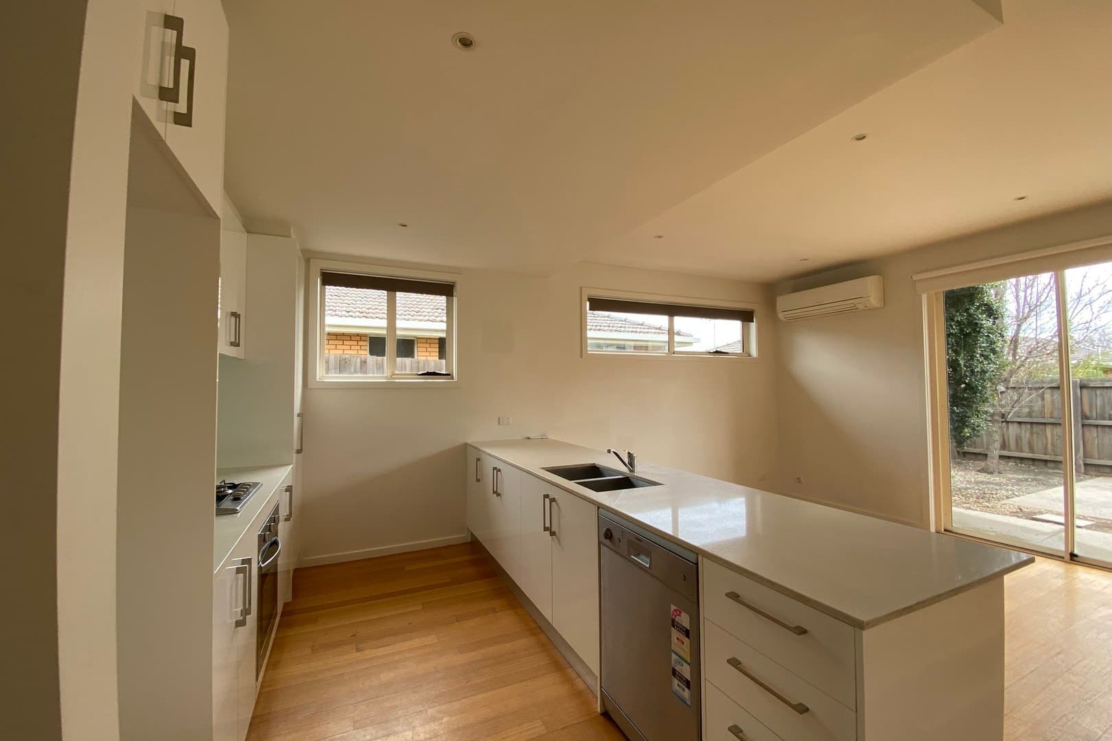 1/297 Cumberland RoadPascoe Vale, VIC 3044  - Leased, Pascoe Vale - Thumbnail 4