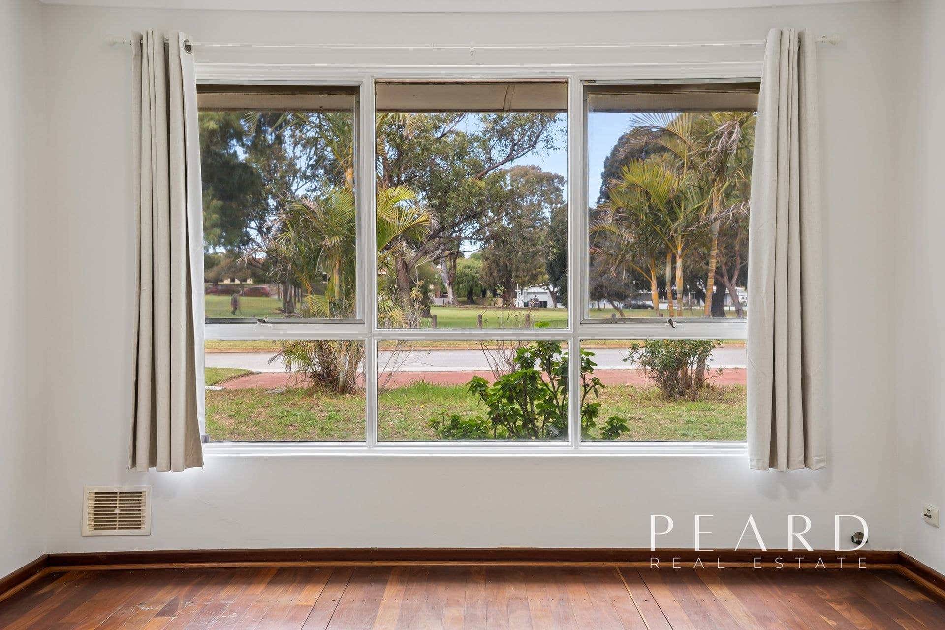 19 Ambridge Street, Hamersley, WA 6022, Hamersley - Thumbnail 3