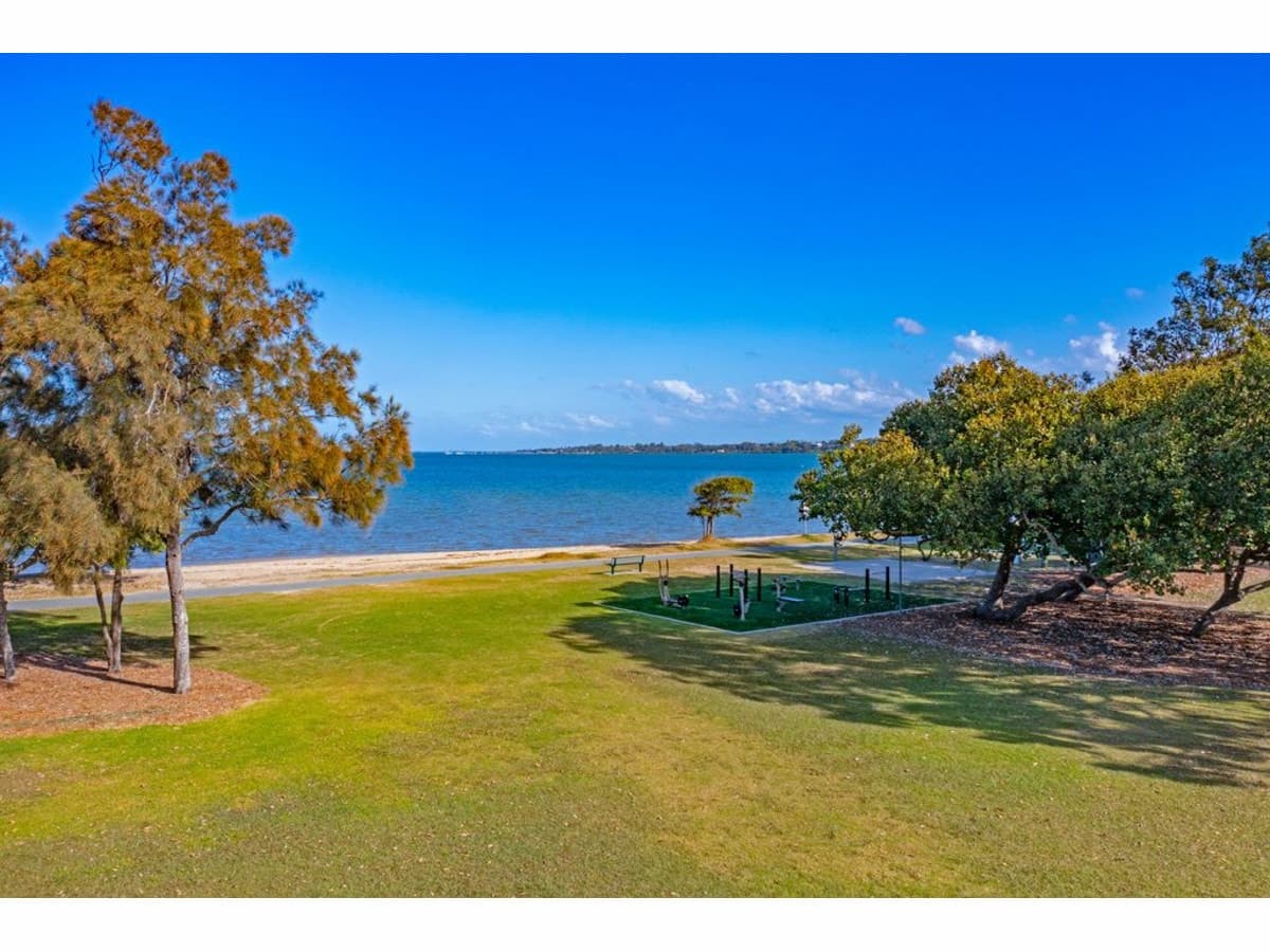 7 Point O'Halloran, Victoria Point, Victoria Point - Thumbnail 2