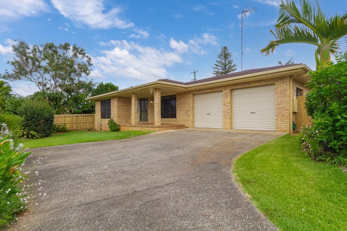 4 Sterling Court, Cudgen NSW 2487, Cudgen - Image 1