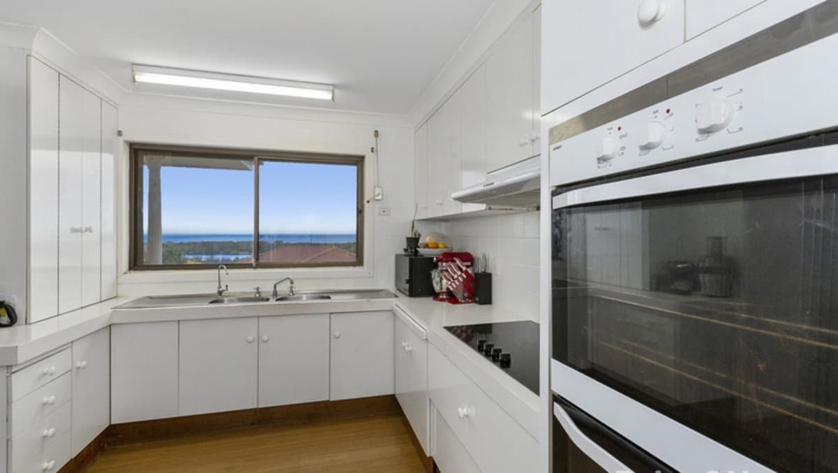 3 Allamanda Avenue, Banora Point NSW 2486, Banora Point - Thumbnail 3
