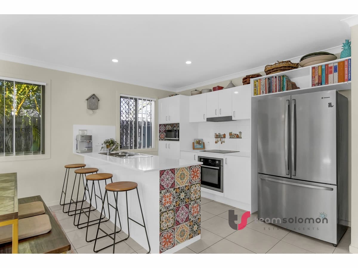 27 Keppell Street, Birkdale, Birkdale - Thumbnail 2