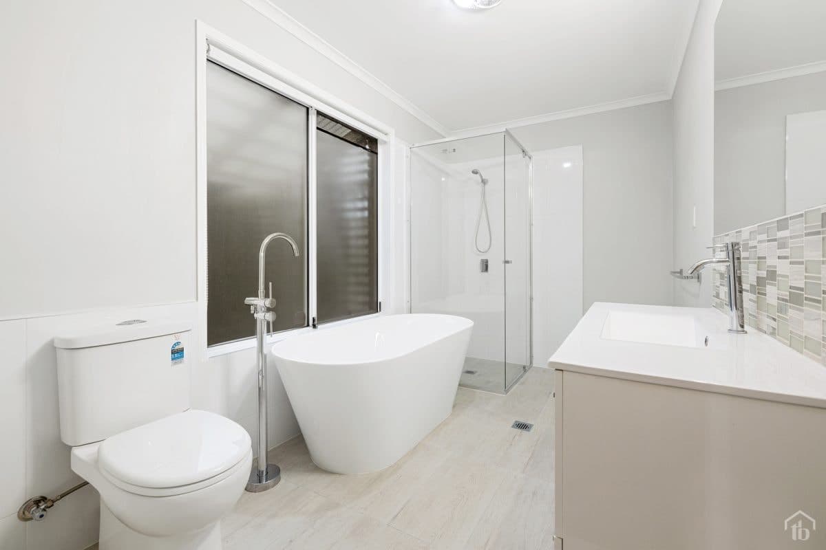 11 Pleasant Court, Carrara QLD 4211, Carrara - Thumbnail 4