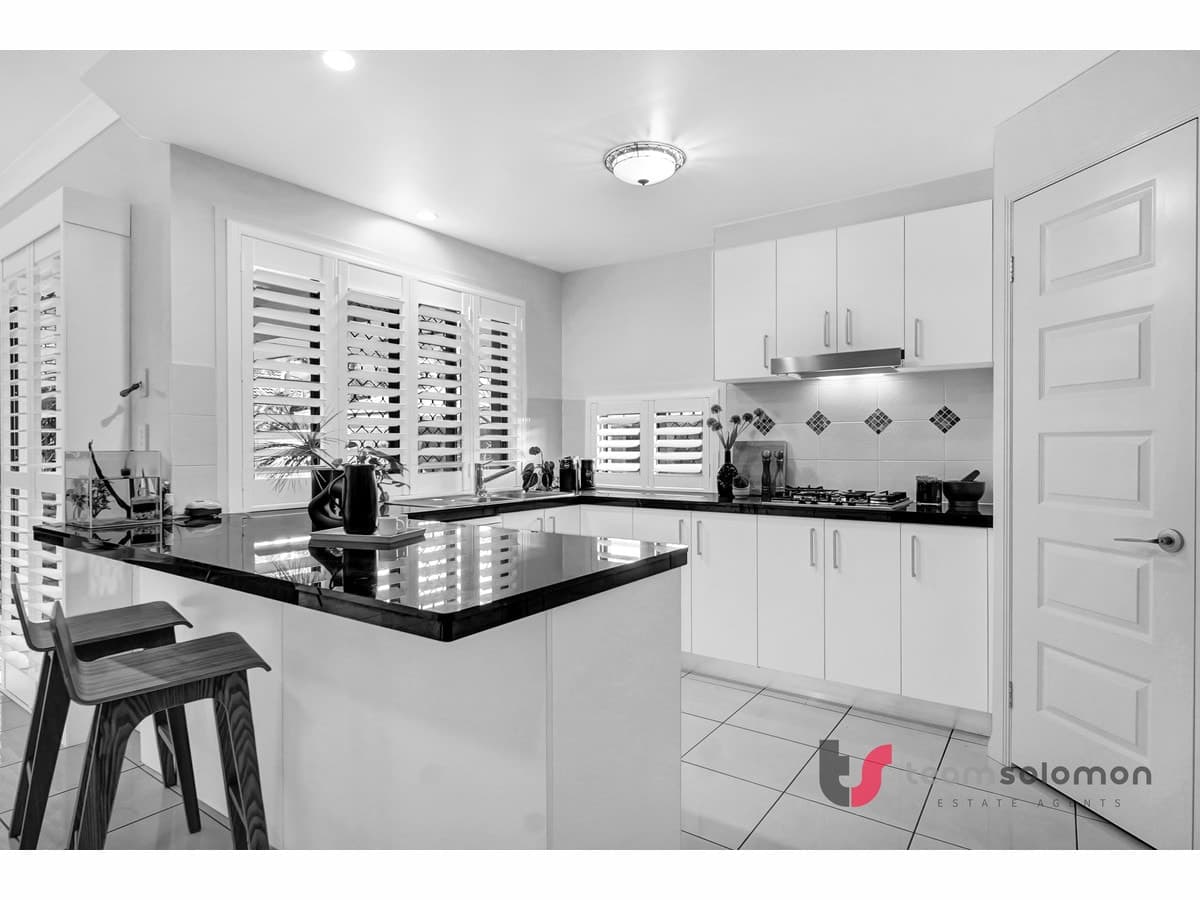 11 Pontiac Street, Thornlands, Thornlands - Image 1