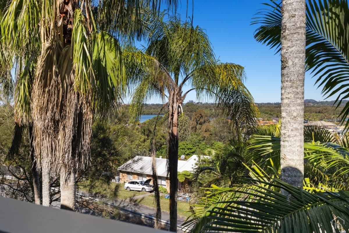 11 Mariners Crescent, Banora Point NSW 2486, Banora Point - Thumbnail 2