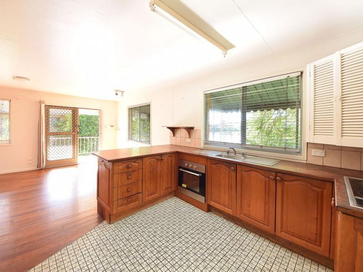 1/13 Awoonga Avenue, BURLEIGH HEADS, Burleigh Heads - Thumbnail 2