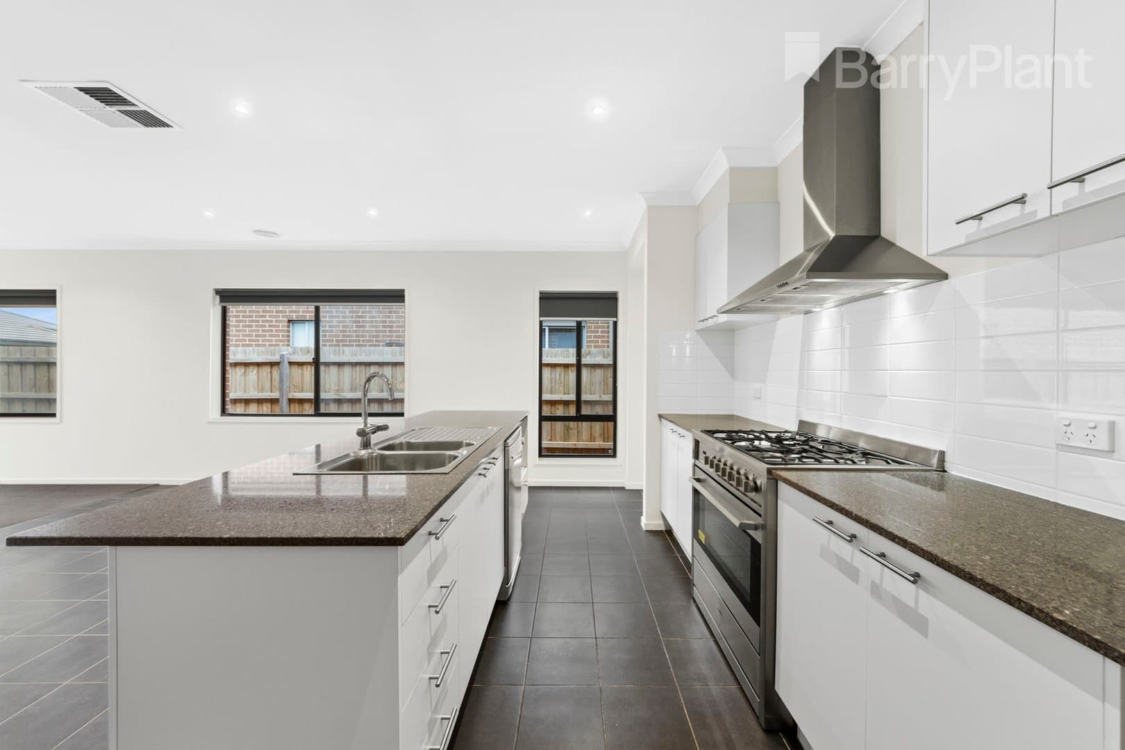 3 Fleece RoadAintree, VIC 3336  - Leased, Aintree - Thumbnail 2