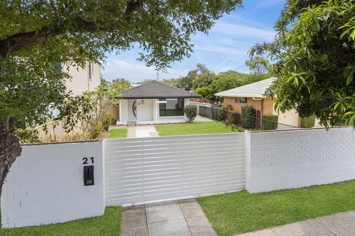 21 Bardon Avenue, Miami, Miami - Image 1