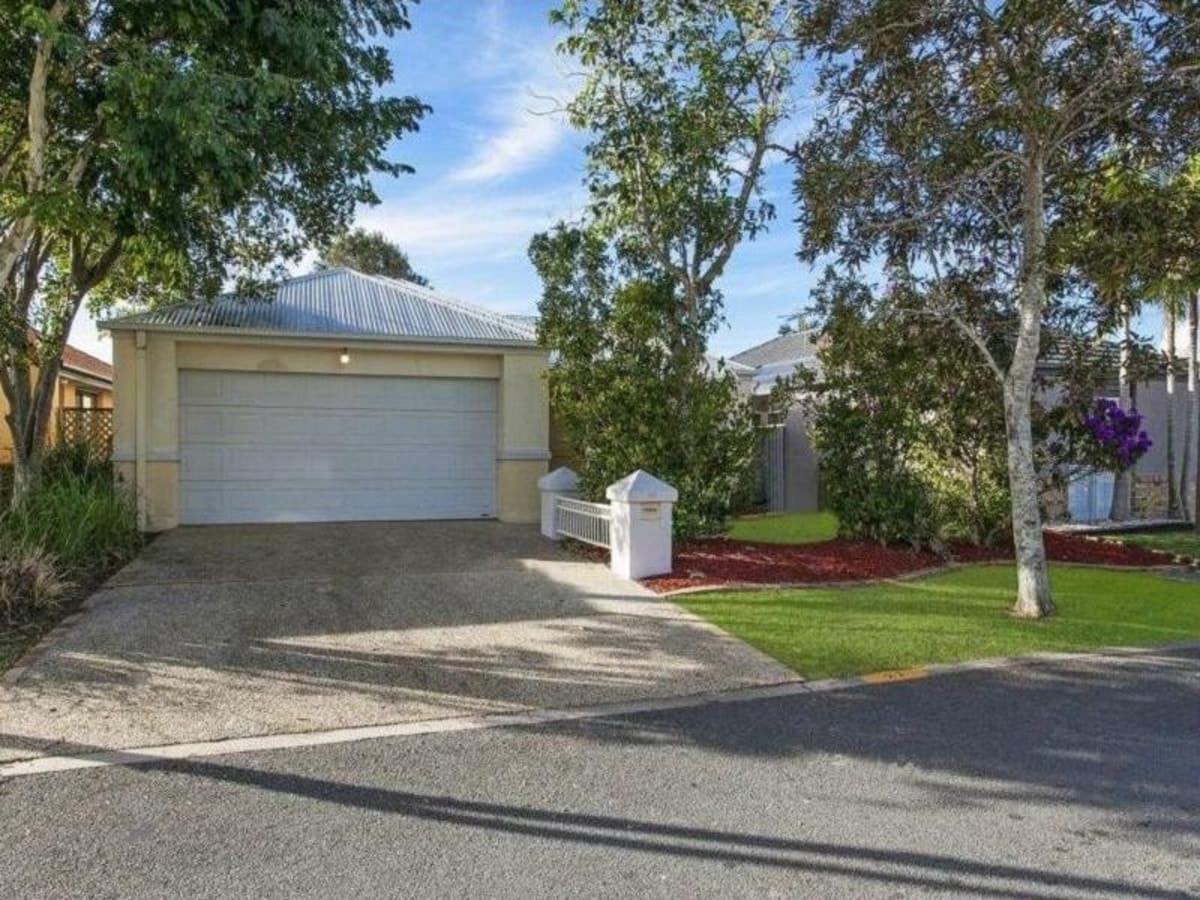 27 Rainbird Close, BURLEIGH WATERS, Burleigh Waters - Image 1