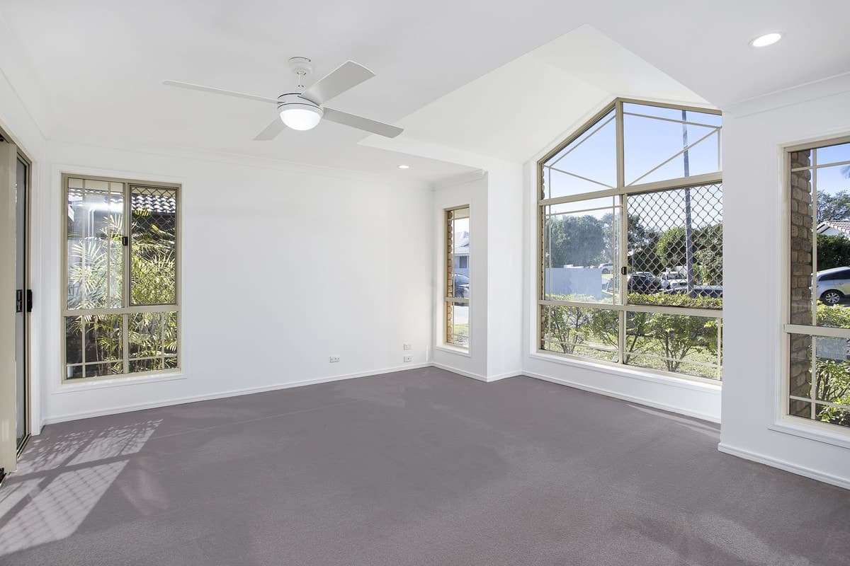 4 Vancouver Drive, Robina, Robina - Thumbnail 3