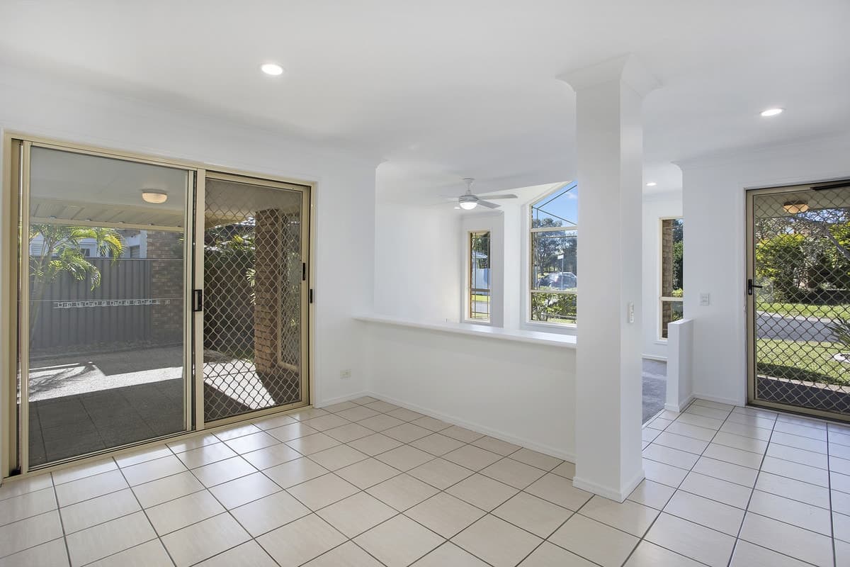 4 Vancouver Drive, Robina, Robina - Thumbnail 5