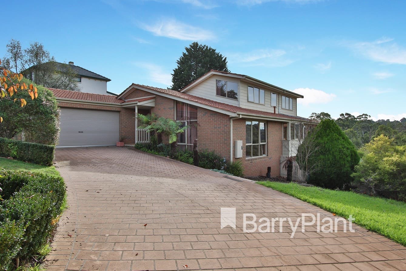 16 Hollyoak RiseEltham North, VIC 3095  - Leased, Eltham North - Image 1
