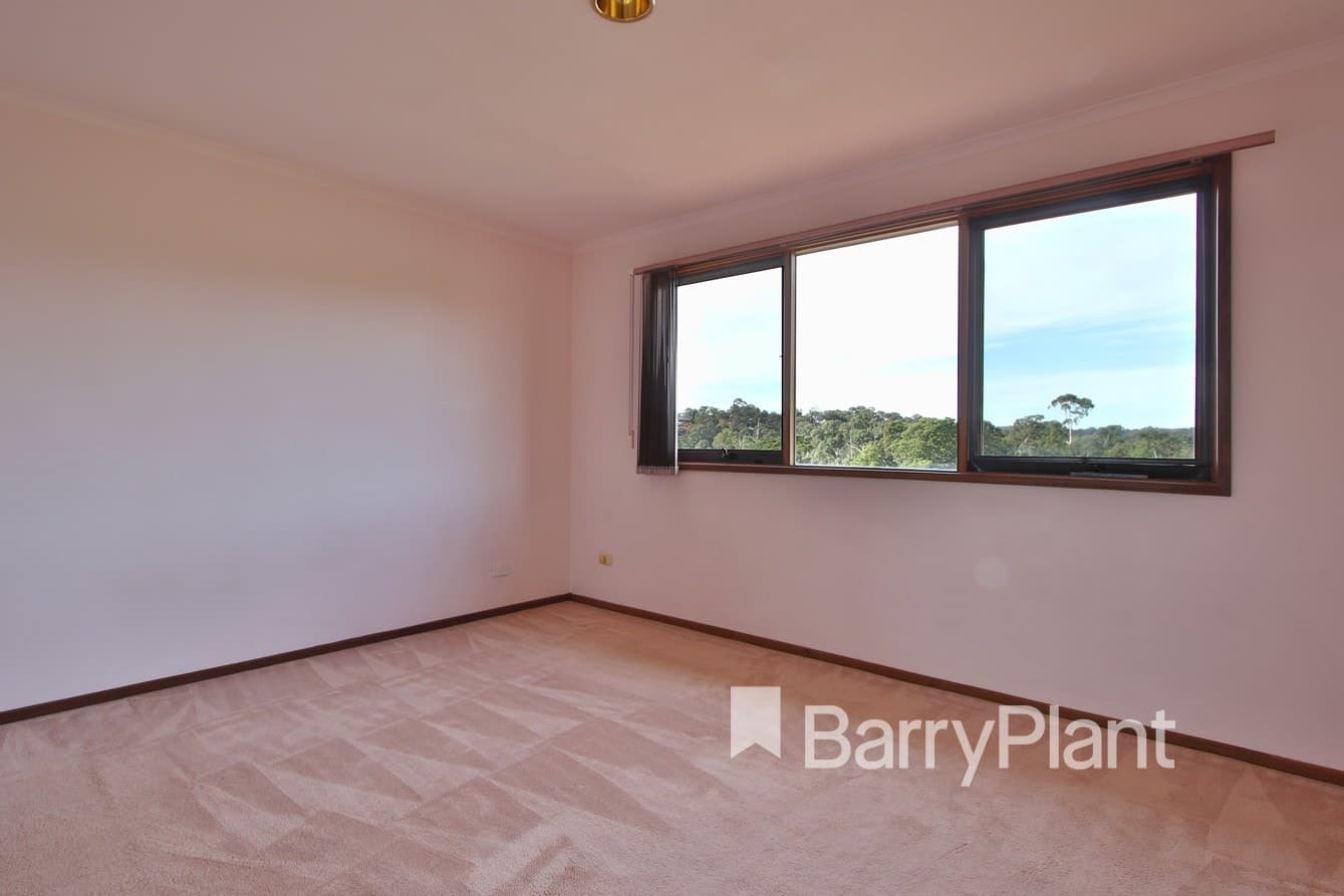 16 Hollyoak RiseEltham North, VIC 3095  - Leased, Eltham North - Thumbnail 4