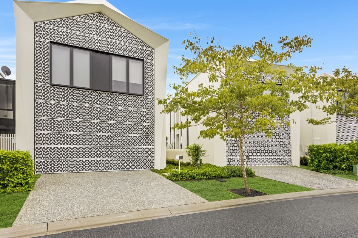 8 Concourse Drive, Mermaid Waters, Mermaid Waters - Image 1