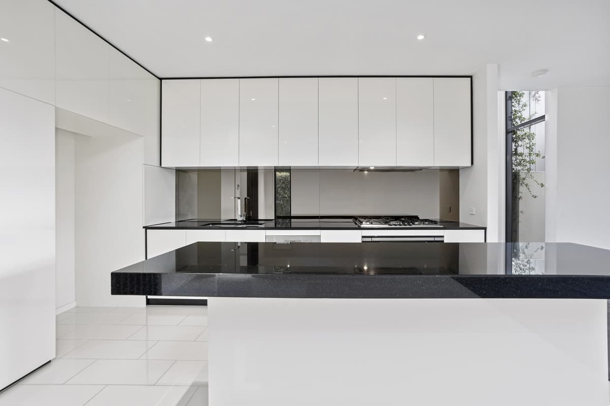8 Concourse Drive, Mermaid Waters, Mermaid Waters - Thumbnail 3