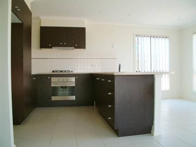 27 Melzak WayBerwick, VIC 3806  - Leased, Berwick - Thumbnail 3
