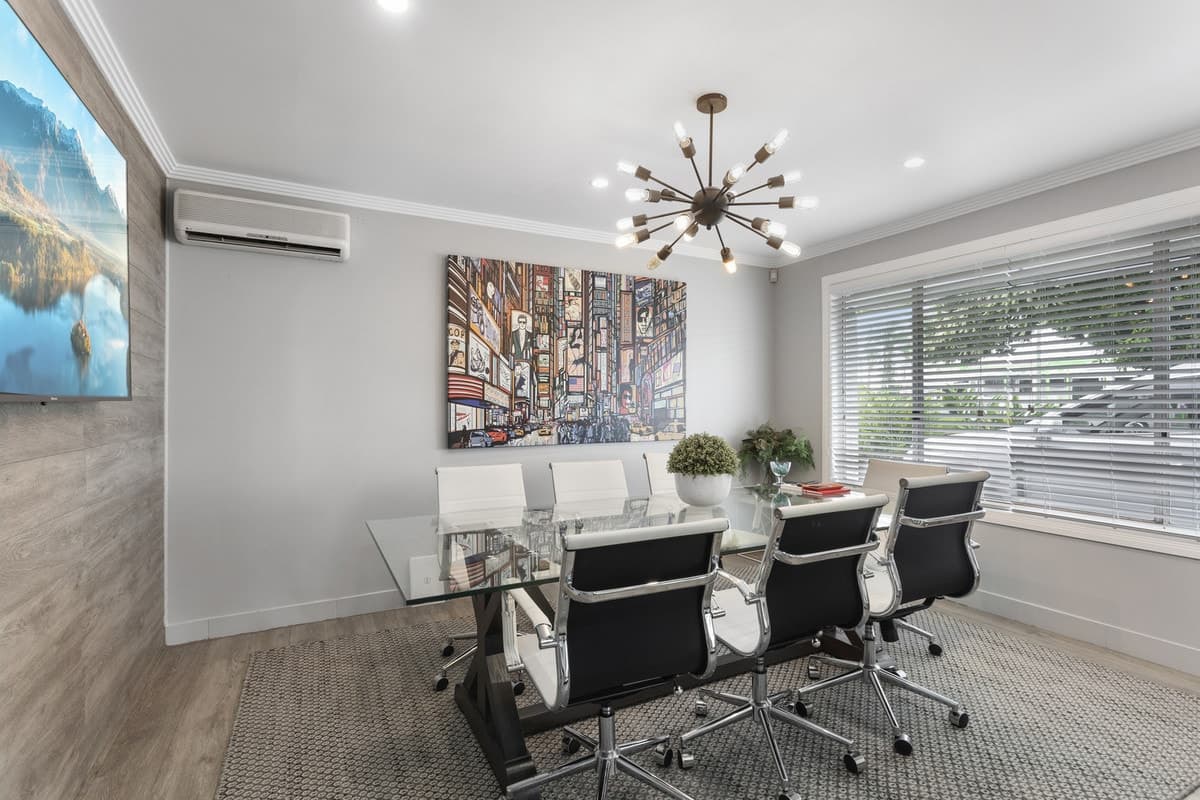 12 Ashmore Road, BUNDALL, Bundall - Thumbnail 4