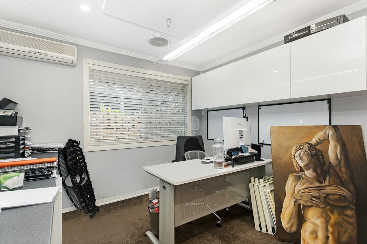 12 Ashmore Road, BUNDALL, Bundall - Thumbnail 5
