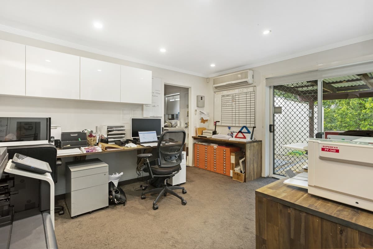 12 Ashmore Road, BUNDALL, Bundall - Thumbnail 8