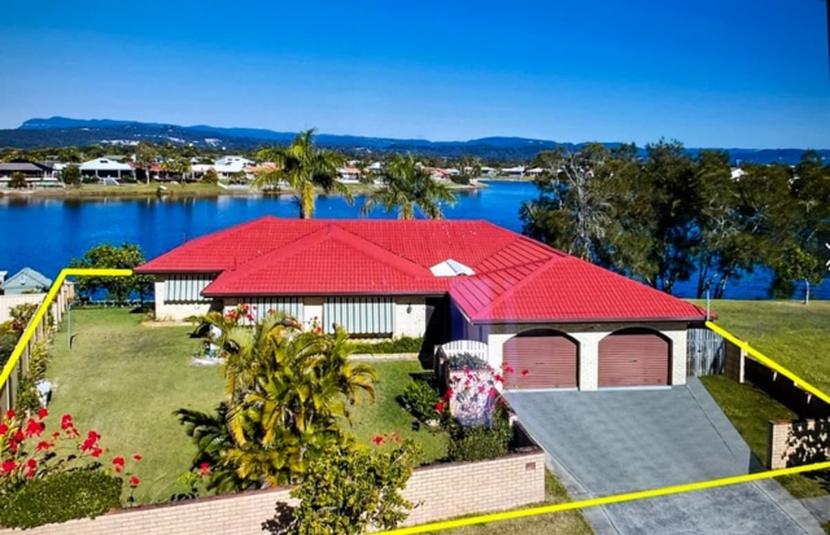 82 Burleigh Street, BURLEIGH WATERS, Burleigh Waters - Image 1