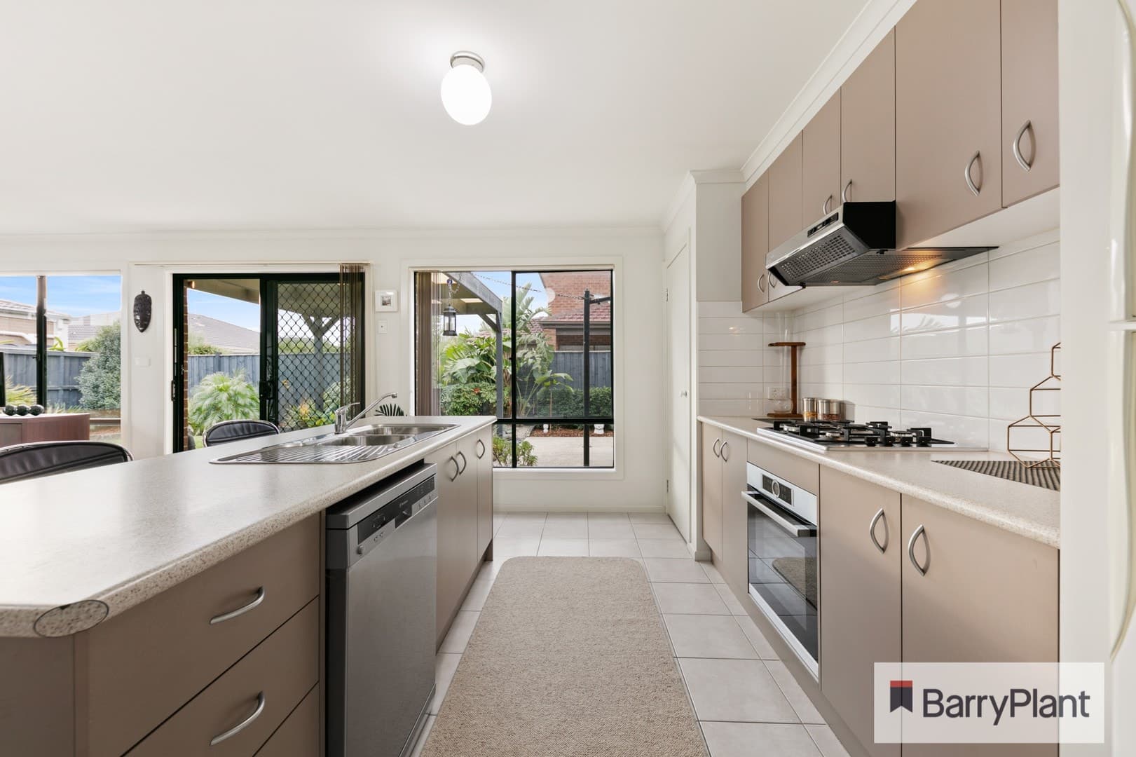1 Katrine PlaceDeer Park, VIC 3023  - Leased, Deer Park - Thumbnail 5