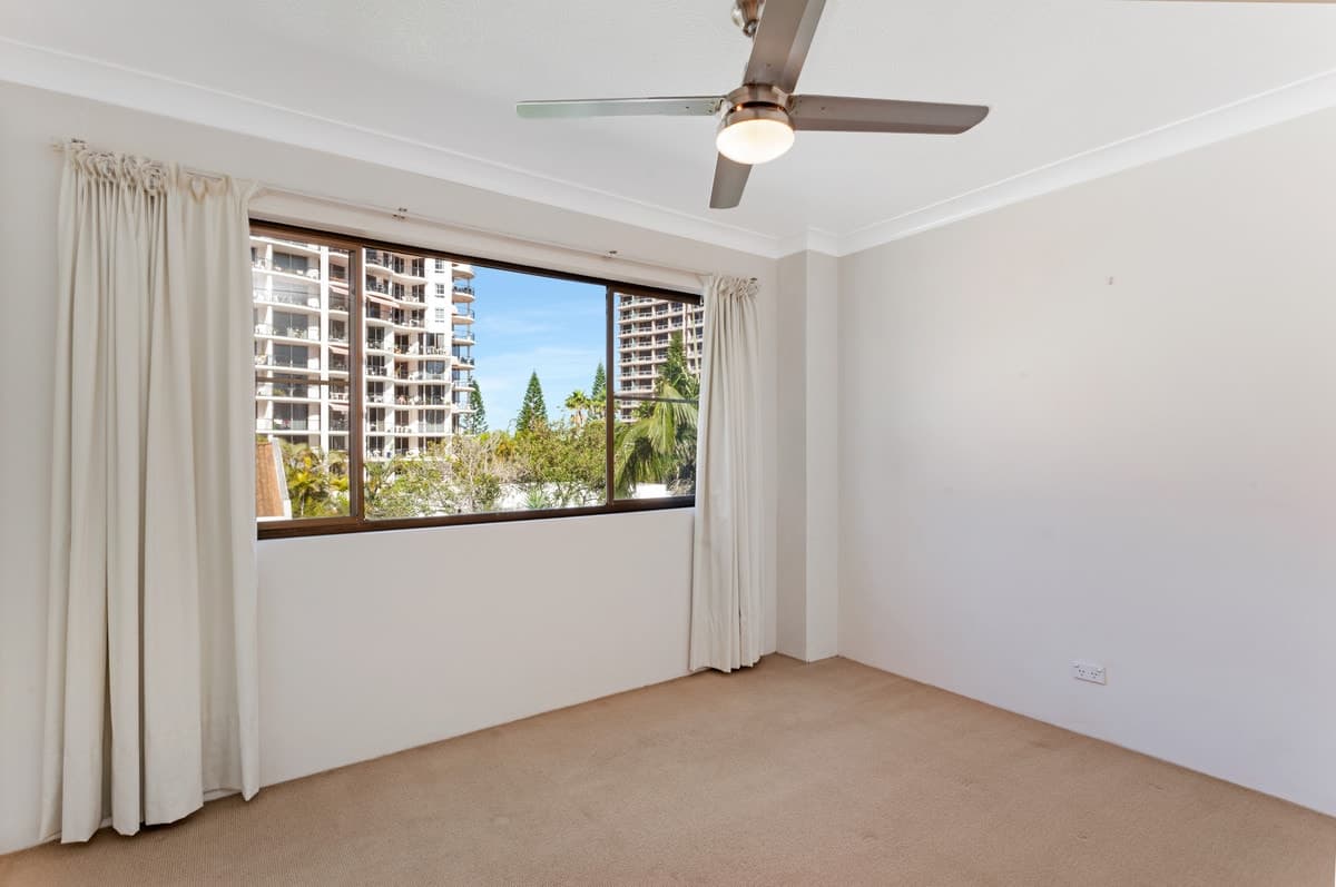 10/206 Surf Parade, Broadbeach, Broadbeach - Thumbnail 4