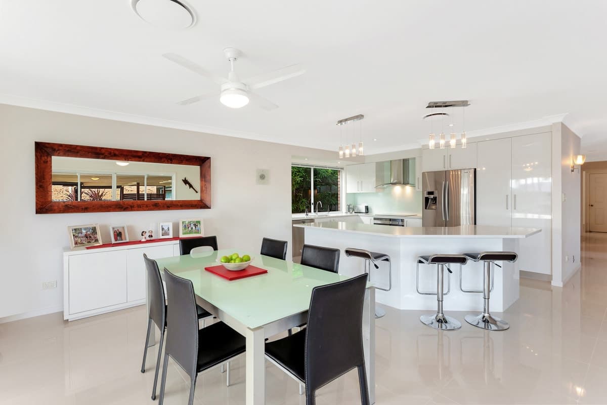 17 Wedgebill Parade, Burleigh Waters, Burleigh Waters - Thumbnail 3