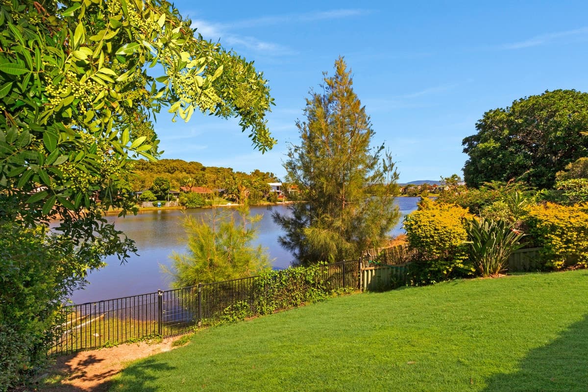 202 Burleigh Street, BURLEIGH WATERS, Burleigh Waters - Image 1