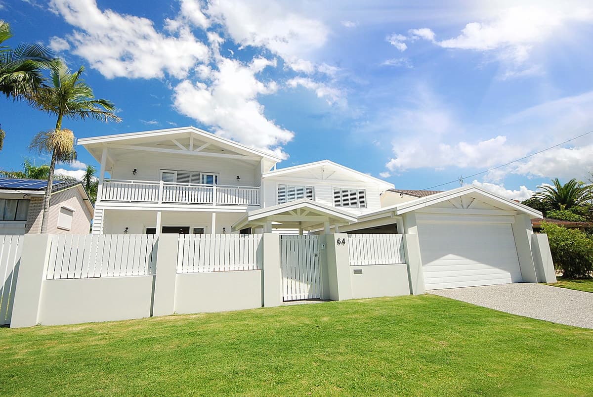 64 Banksia Broadway, BURLEIGH WATERS, Burleigh Waters - Image 1