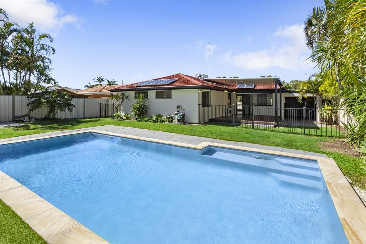 116 Oceanic Drive, Mermaid Waters, Mermaid Waters - Image 1