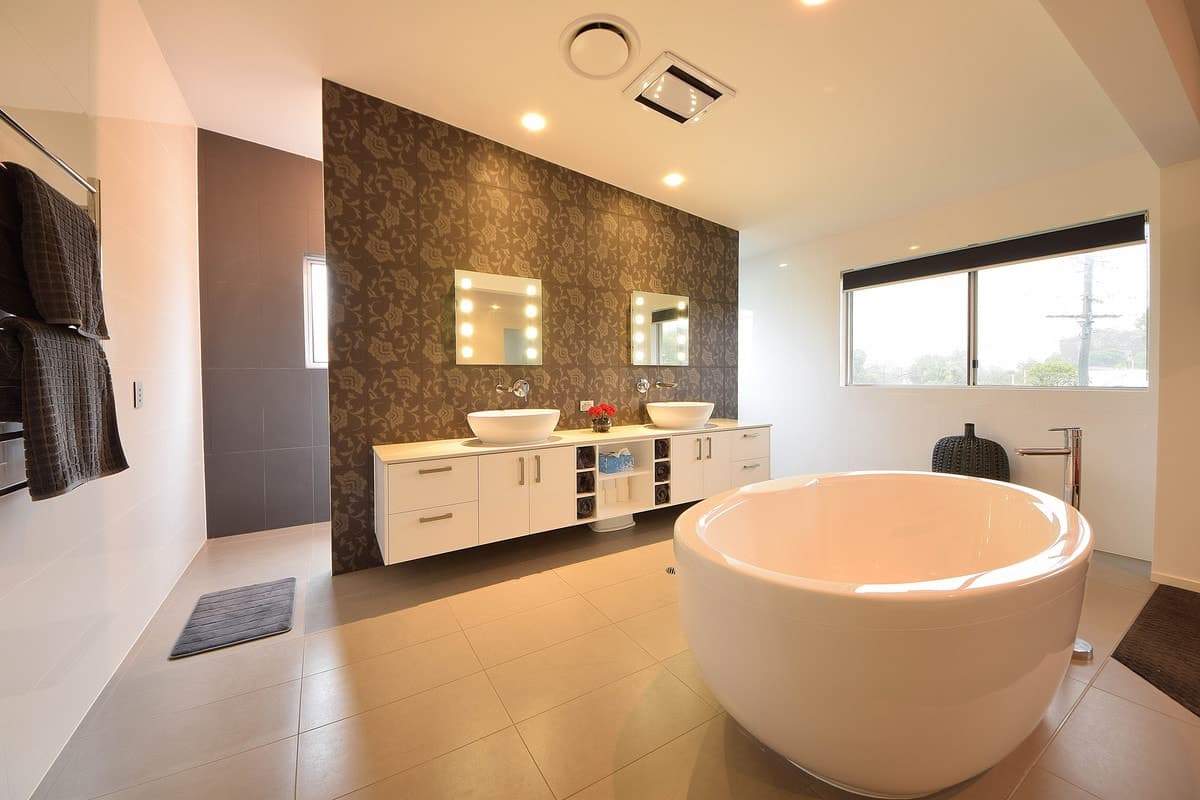 1 Comet Court, BURLEIGH WATERS, Burleigh Waters - Thumbnail 4