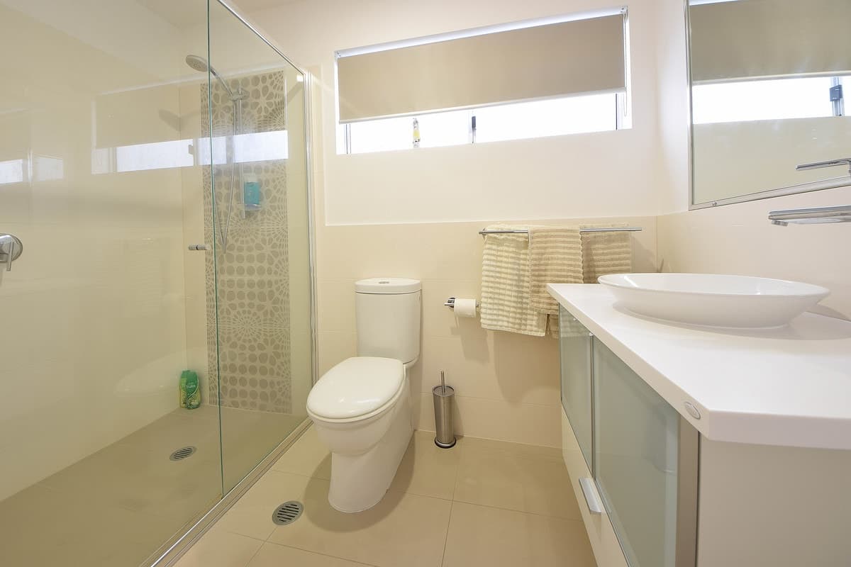1 Comet Court, BURLEIGH WATERS, Burleigh Waters - Thumbnail 5