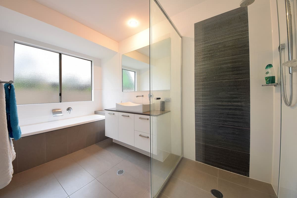 1 Comet Court, BURLEIGH WATERS, Burleigh Waters - Thumbnail 6