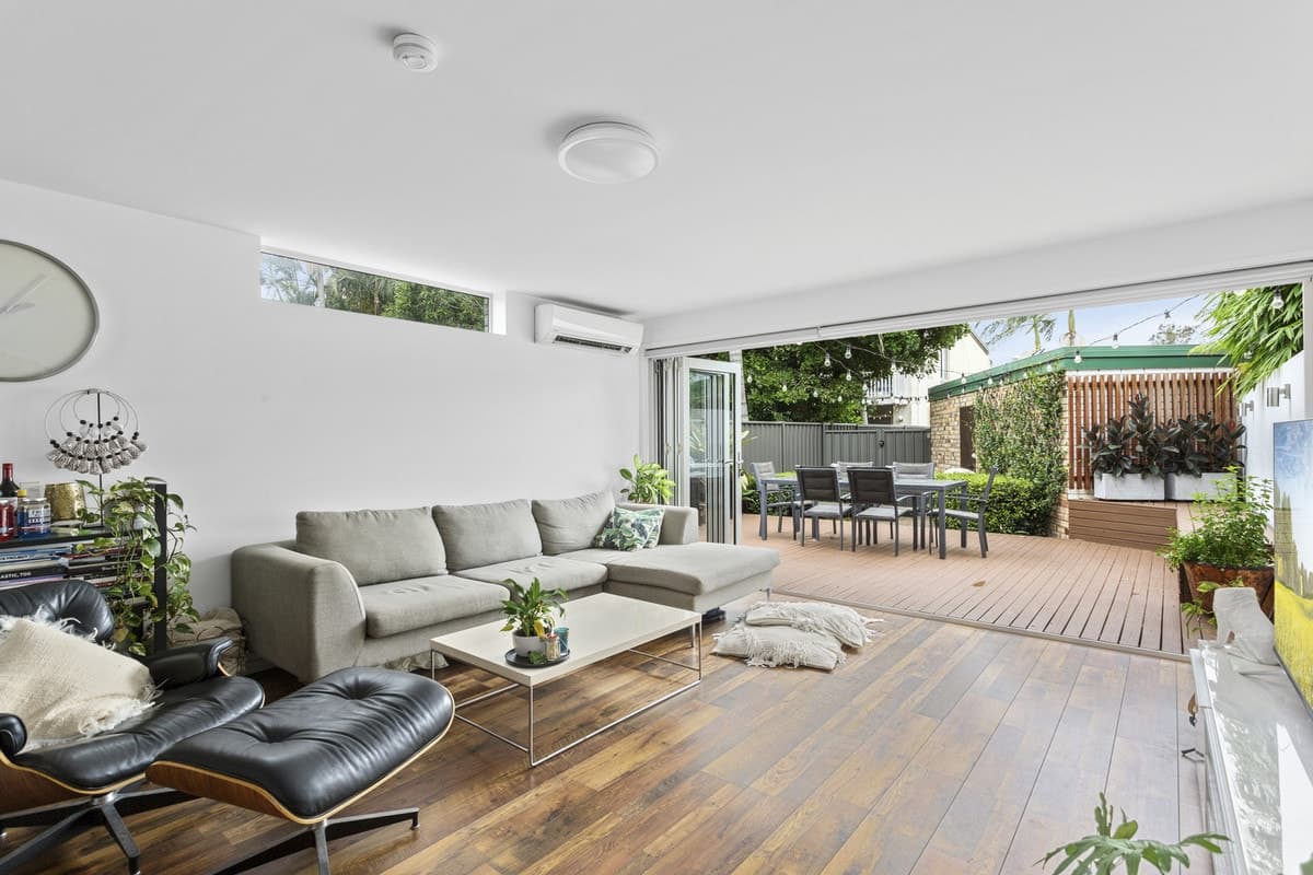 5/22-24 Dunlin Drive, Burleigh Waters, Burleigh Waters - Image 1