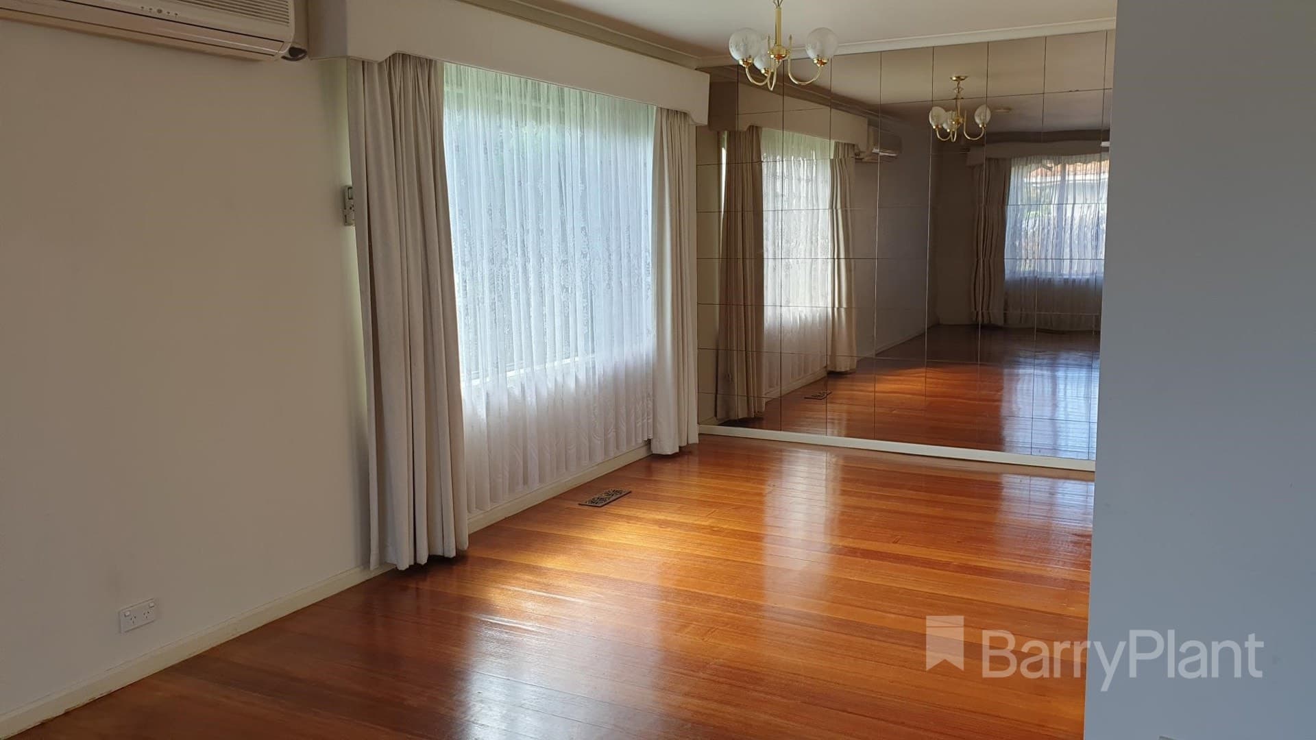 12 Chateau AvenueNarre Warren, VIC 3805  - Leased, Narre Warren - Thumbnail 2